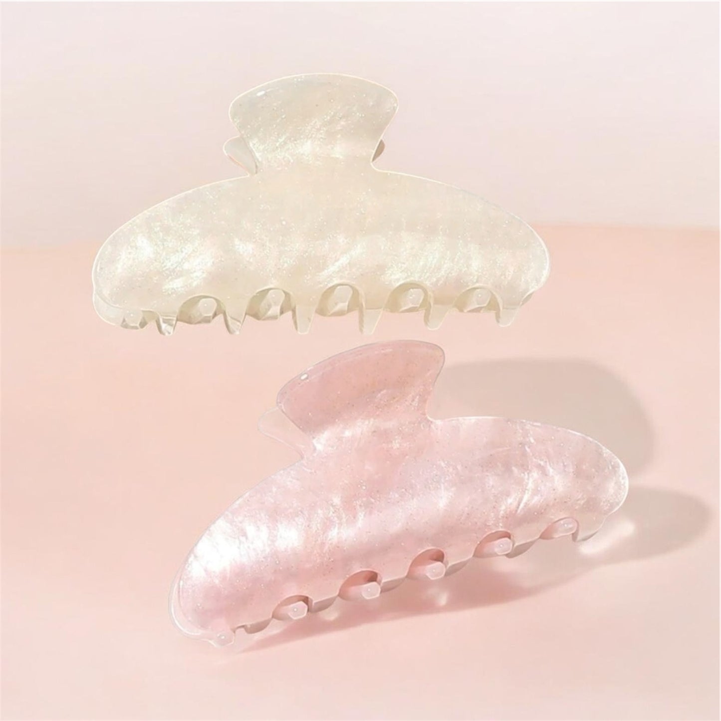 Two Hair Clips كلبسات شعر