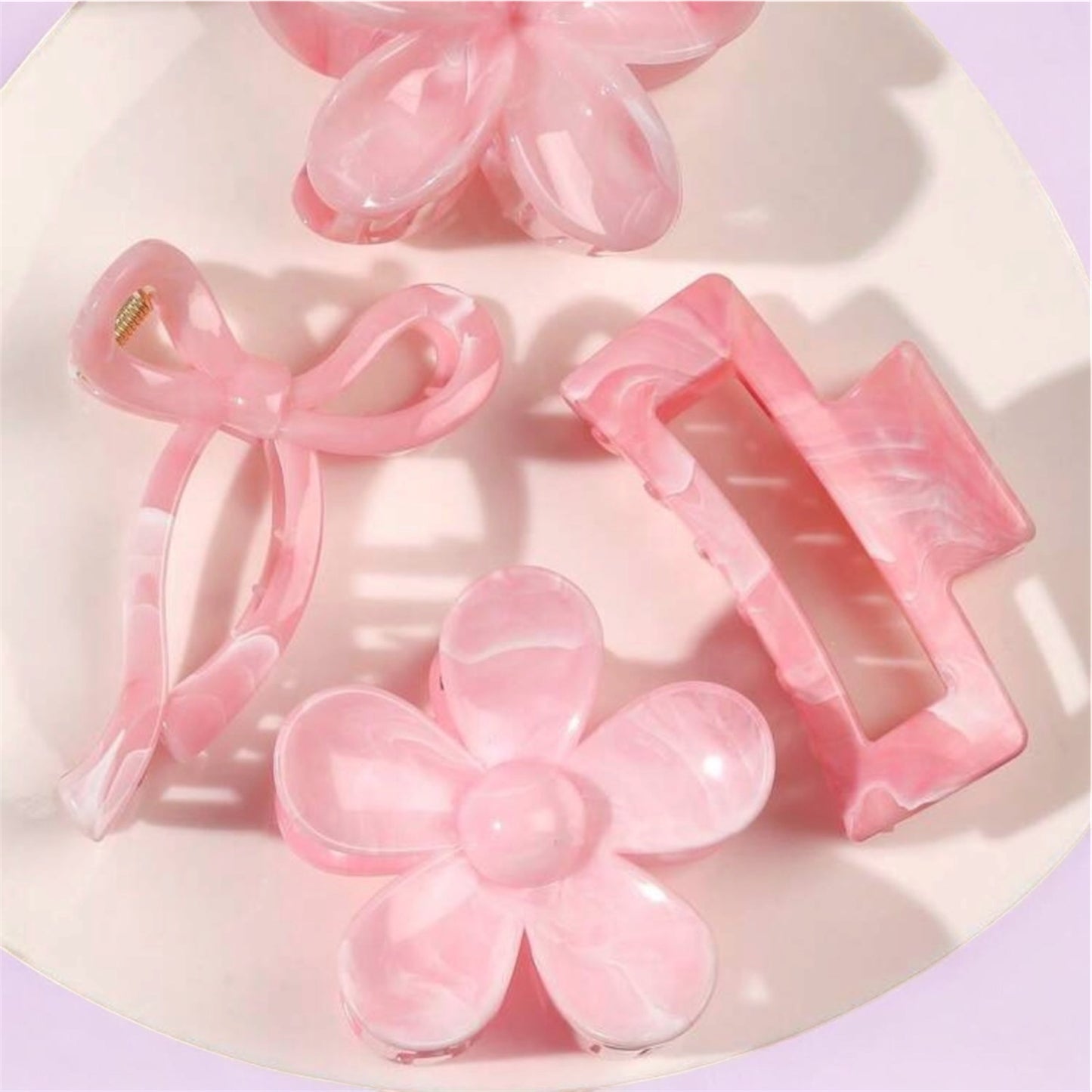 4 Hair Clips ٤ كلبسات شعر